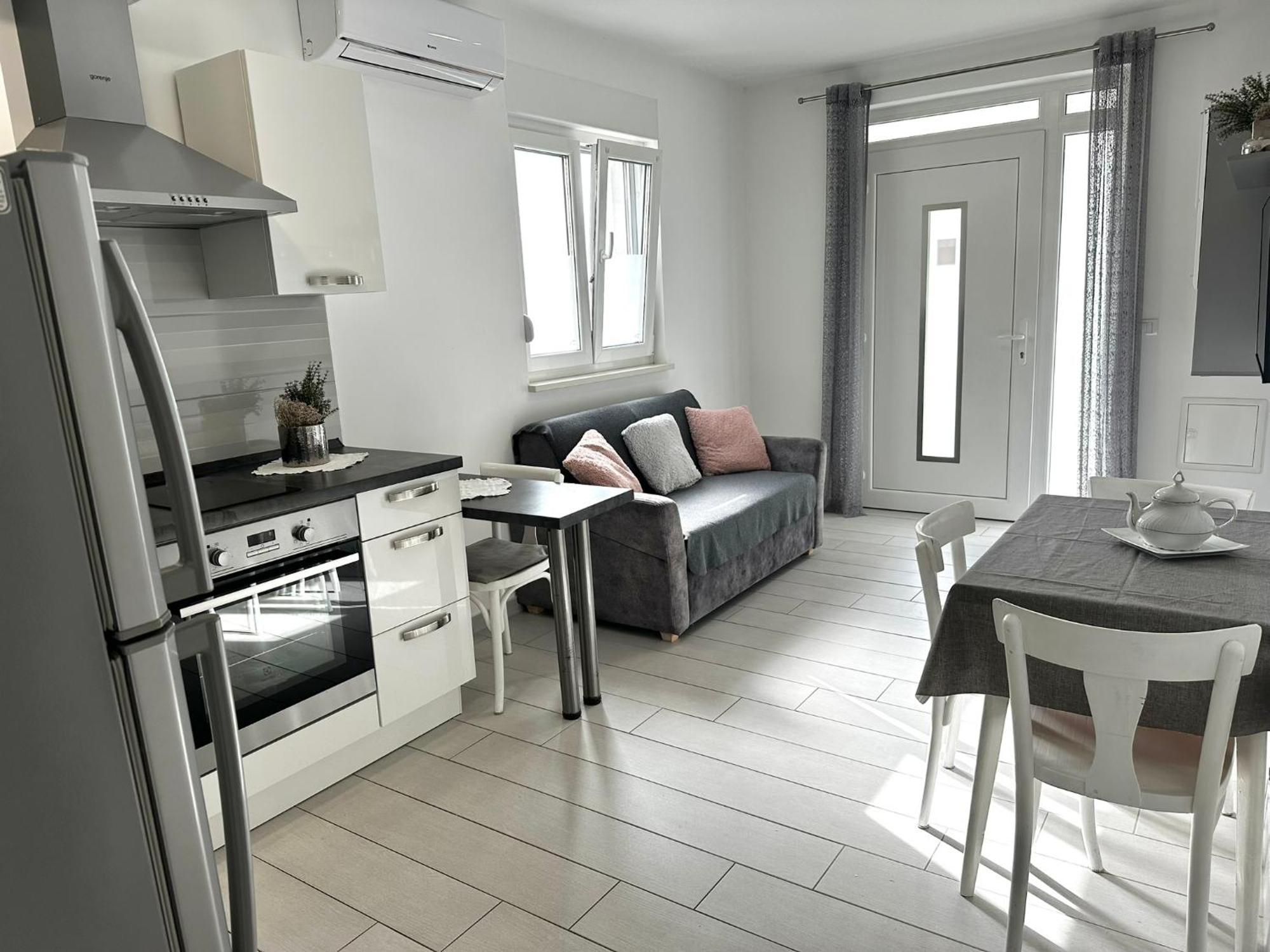 Apartments Danica Promajna Exterior photo